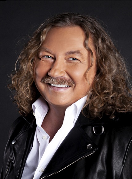 Игорь Николаев